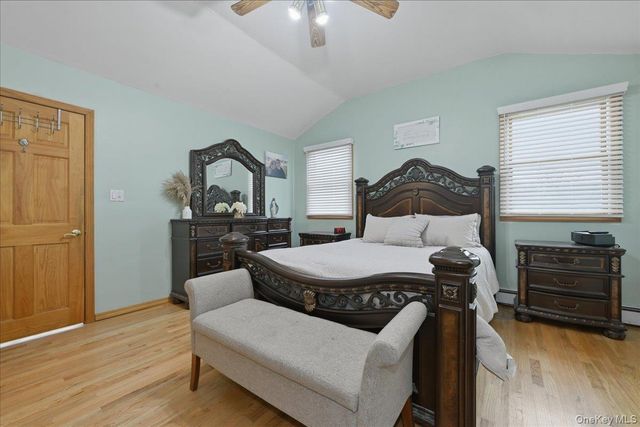 38 Bacon Lane, Babylon, NY 11702