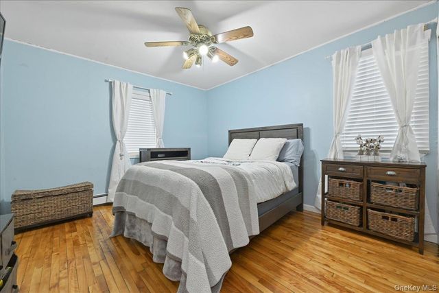 38 Bacon Lane, Babylon, NY 11702