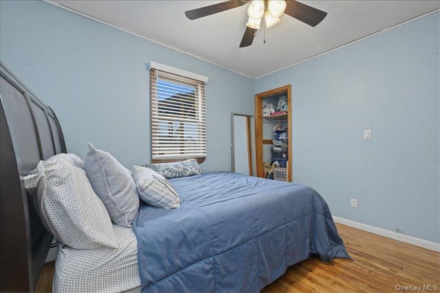 38 Bacon Lane, Babylon, NY 11702