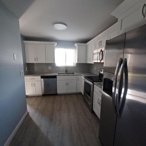 4820 Lucerne Lakes Boulevard 108, Lake Worth, FL 33467