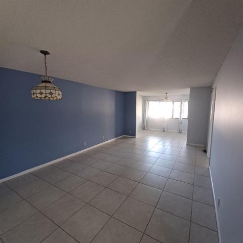 4820 Lucerne Lakes Boulevard 108, Lake Worth, FL 33467