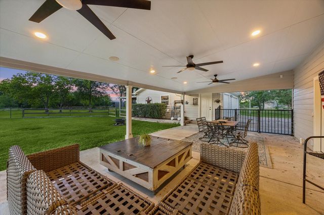 32610 Mallard Street, Brookshire, TX 77423
