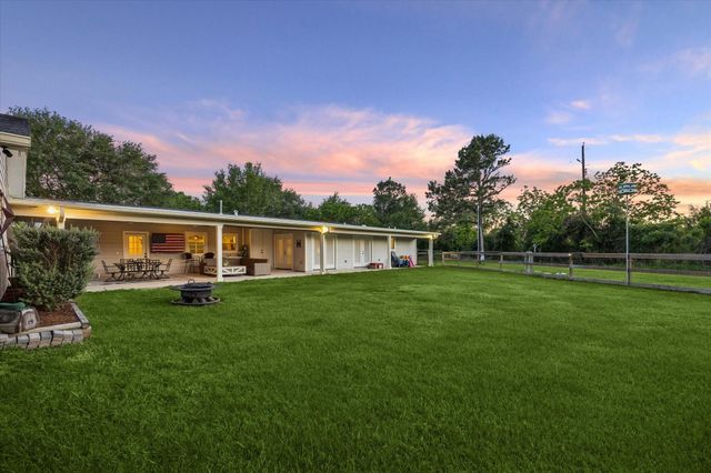32610 Mallard Street, Brookshire, TX 77423