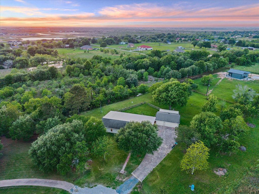 32610 Mallard Street, Brookshire, TX 77423