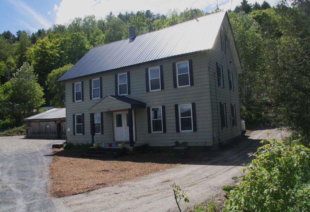 1083 Back Center Road, Lyndon, VT 05851
