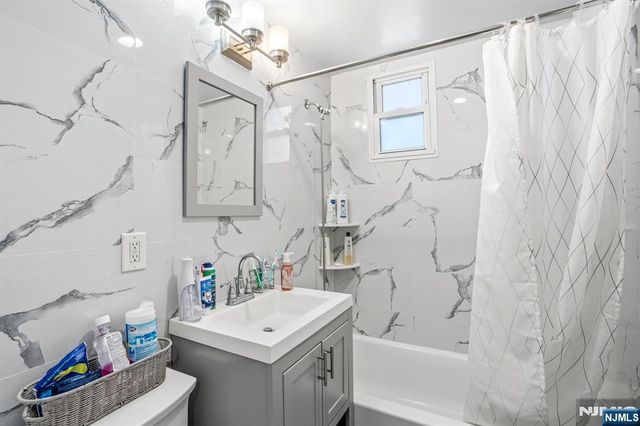 283 Taft Road, River Edge, NJ 07661