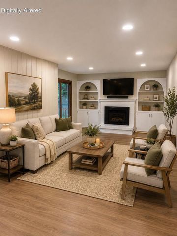 4120 S Regal DRIVE, New Berlin, WI 53151