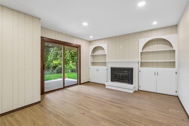 4120 S Regal DRIVE, New Berlin, WI 53151
