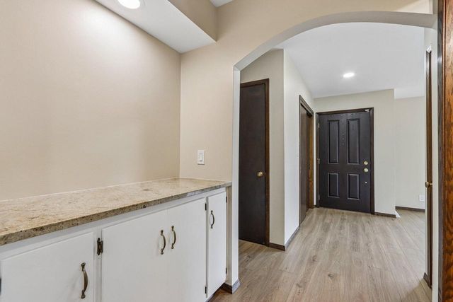 4120 S Regal DRIVE, New Berlin, WI 53151