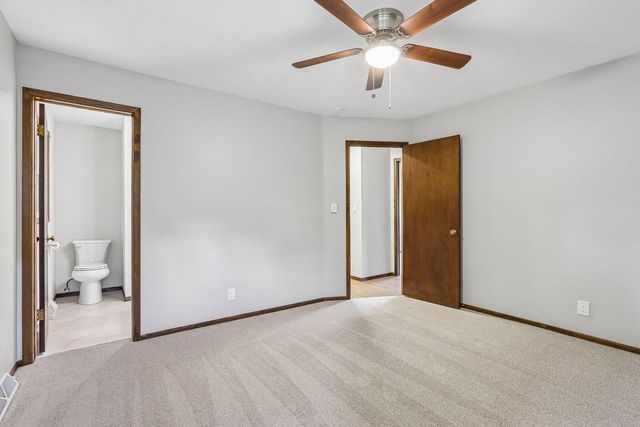 4120 S Regal DRIVE, New Berlin, WI 53151
