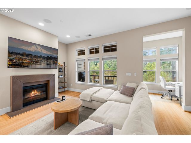 10089 Sw MORRISON St, Portland, OR 97210