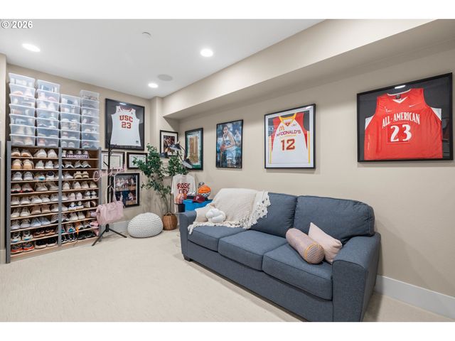 10089 Sw MORRISON St, Portland, OR 97210