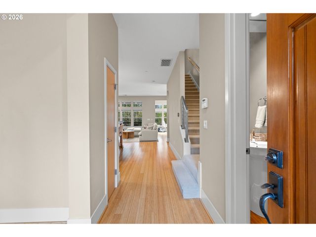 10089 Sw MORRISON St, Portland, OR 97210