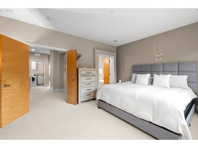 10089 Sw MORRISON St, Portland, OR 97210