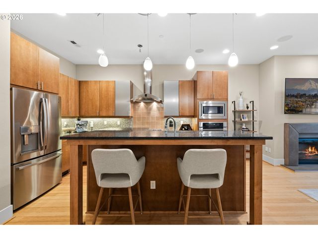 10089 Sw MORRISON St, Portland, OR 97210