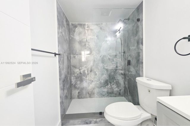 333 NW 17th Ct 203B, Fort Lauderdale, FL 33311