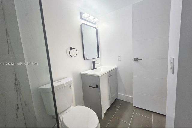 333 NW 17th Ct 203B, Fort Lauderdale, FL 33311