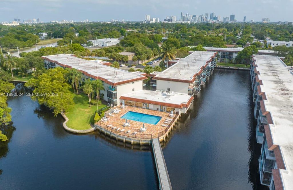 333 NW 17th Ct 203B, Fort Lauderdale, FL 33311