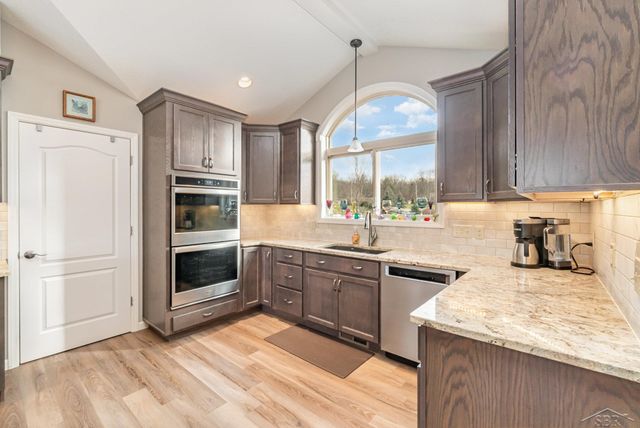 4589 N Island Drive, Sanford, MI 48657