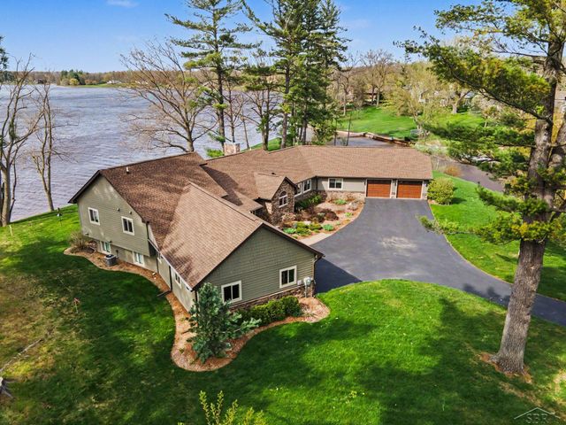 4589 N Island Drive, Sanford, MI 48657