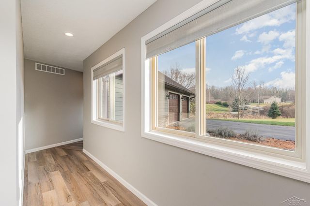 4589 N Island Drive, Sanford, MI 48657