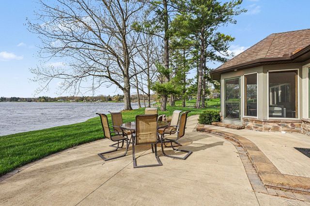 4589 N Island Drive, Sanford, MI 48657