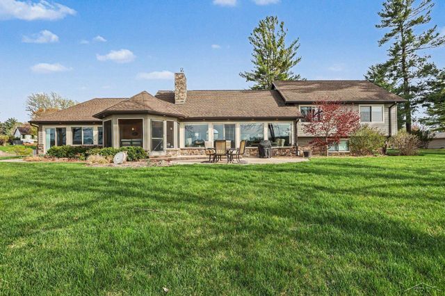 4589 N Island Drive, Sanford, MI 48657