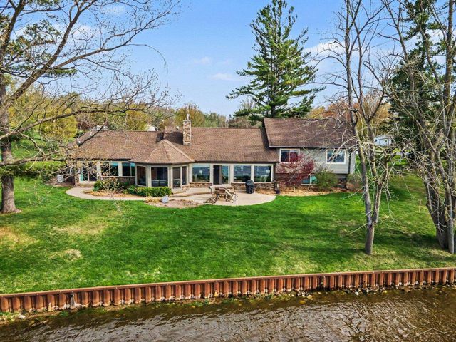4589 N Island Drive, Sanford, MI 48657