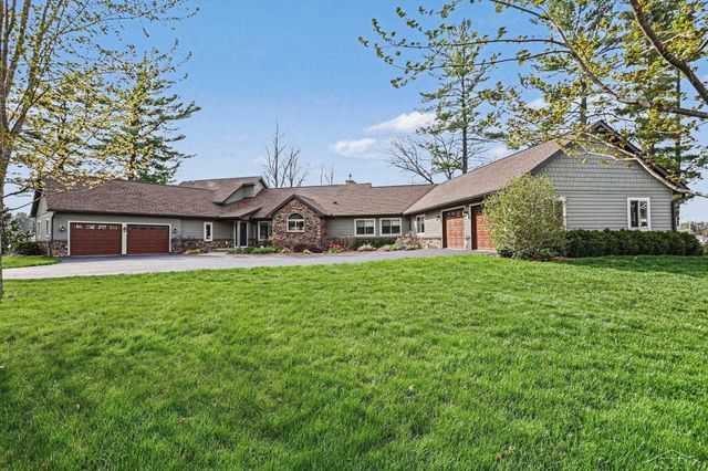 4589 N Island Drive, Sanford, MI 48657