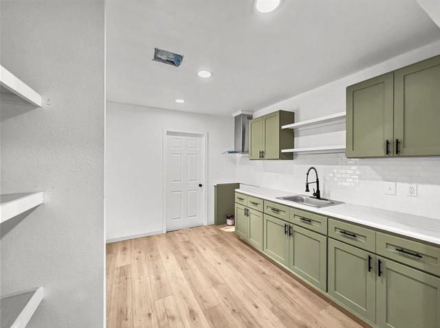 2208 Norwood Drive, Orange, TX 77630