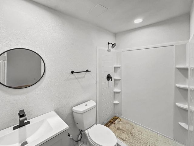 2208 Norwood Drive, Orange, TX 77630