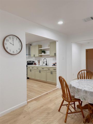 2208 Norwood Drive, Orange, TX 77630