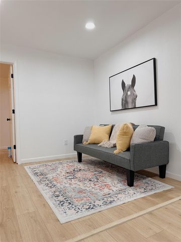 2208 Norwood Drive, Orange, TX 77630