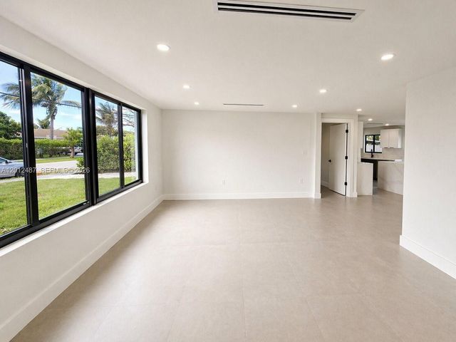 2024 NW 10th Ave, Fort Lauderdale, FL 33311