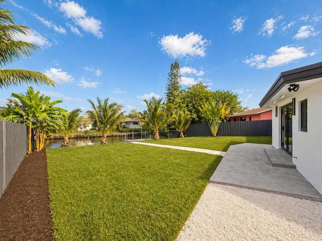 2024 NW 10th Ave, Fort Lauderdale, FL 33311