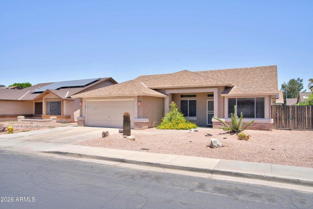 4132 W WHISPERING WIND Drive, Glendale, AZ 85310 — exterior