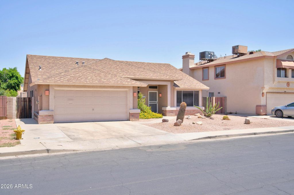 4132 W WHISPERING WIND Drive, Glendale, AZ 85310 — photo 3