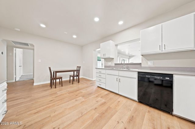 137 E VISTA DEL CERRO Drive, Tempe, AZ 85281