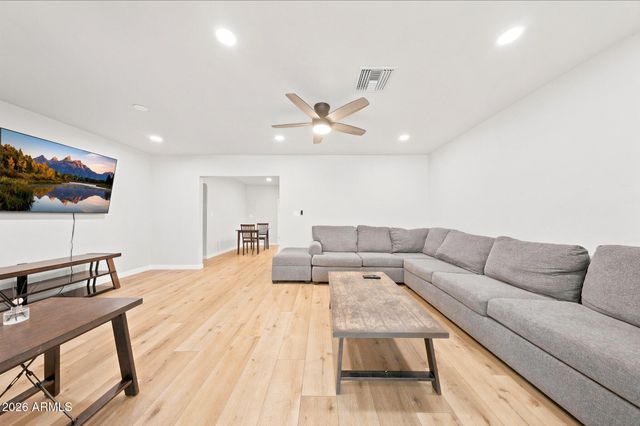 137 E VISTA DEL CERRO Drive, Tempe, AZ 85281
