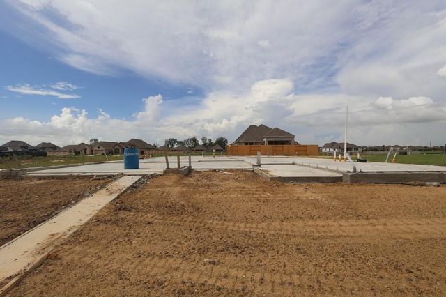 12219 Luke Drive, Mont Belvieu, TX 77523