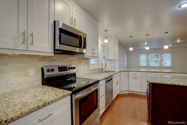 488 S Parfet Street, Lakewood, CO 80226