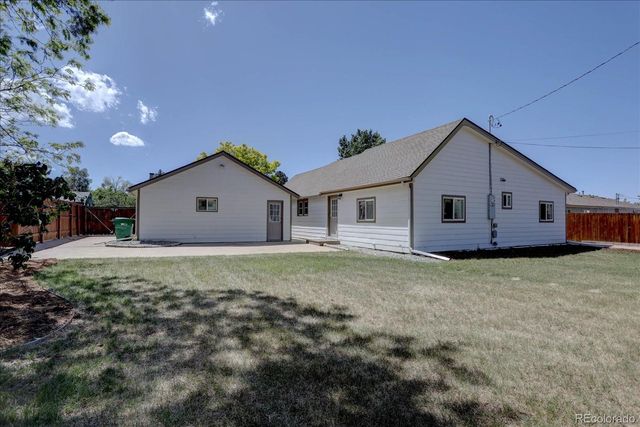 488 S Parfet Street, Lakewood, CO 80226