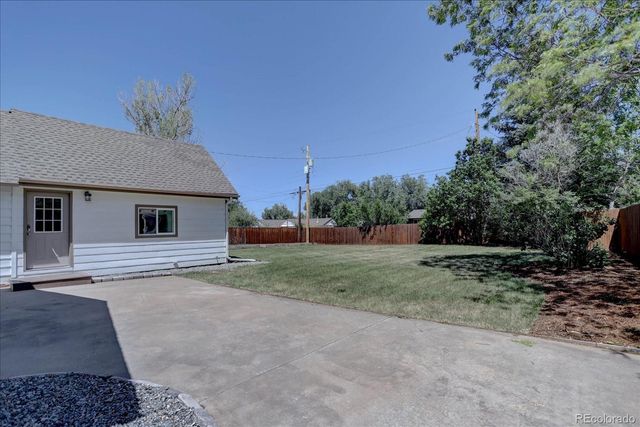 488 S Parfet Street, Lakewood, CO 80226