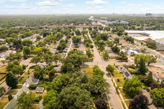 2124x W 60th Street, Minneapolis, MN 55419