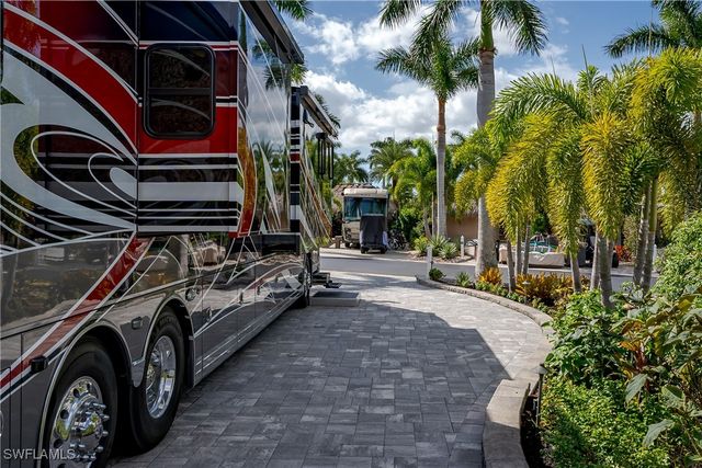 13547 Snook CIR, Naples, FL 34114