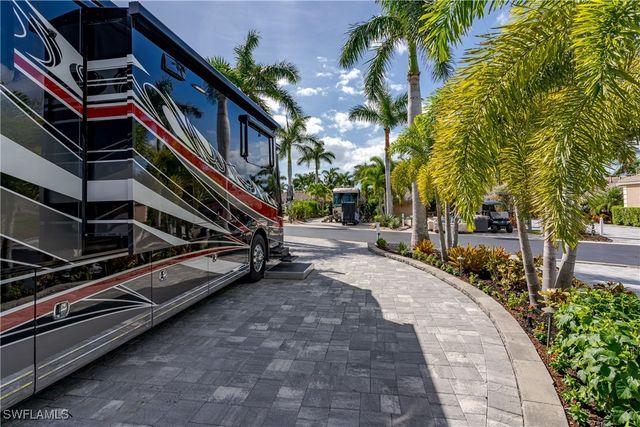 13547 Snook CIR, Naples, FL 34114