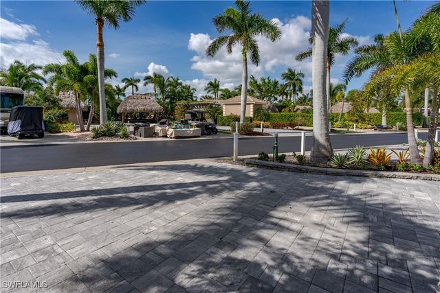 13547 Snook CIR, Naples, FL 34114