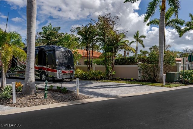 13547 Snook CIR, Naples, FL 34114