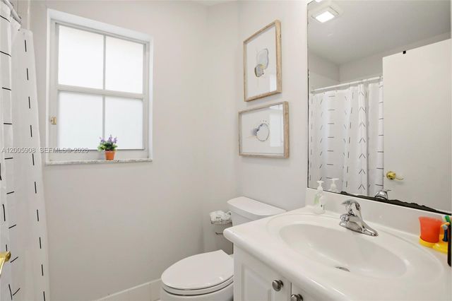 6298 Harbour Chase Dr, Lake Worth, FL 33467