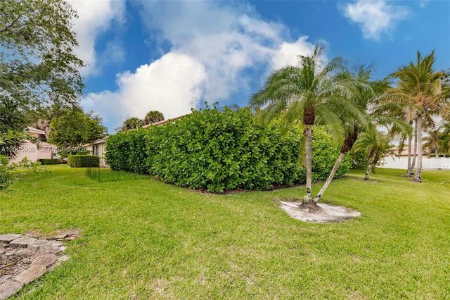 6298 Harbour Chase Dr, Lake Worth, FL 33467